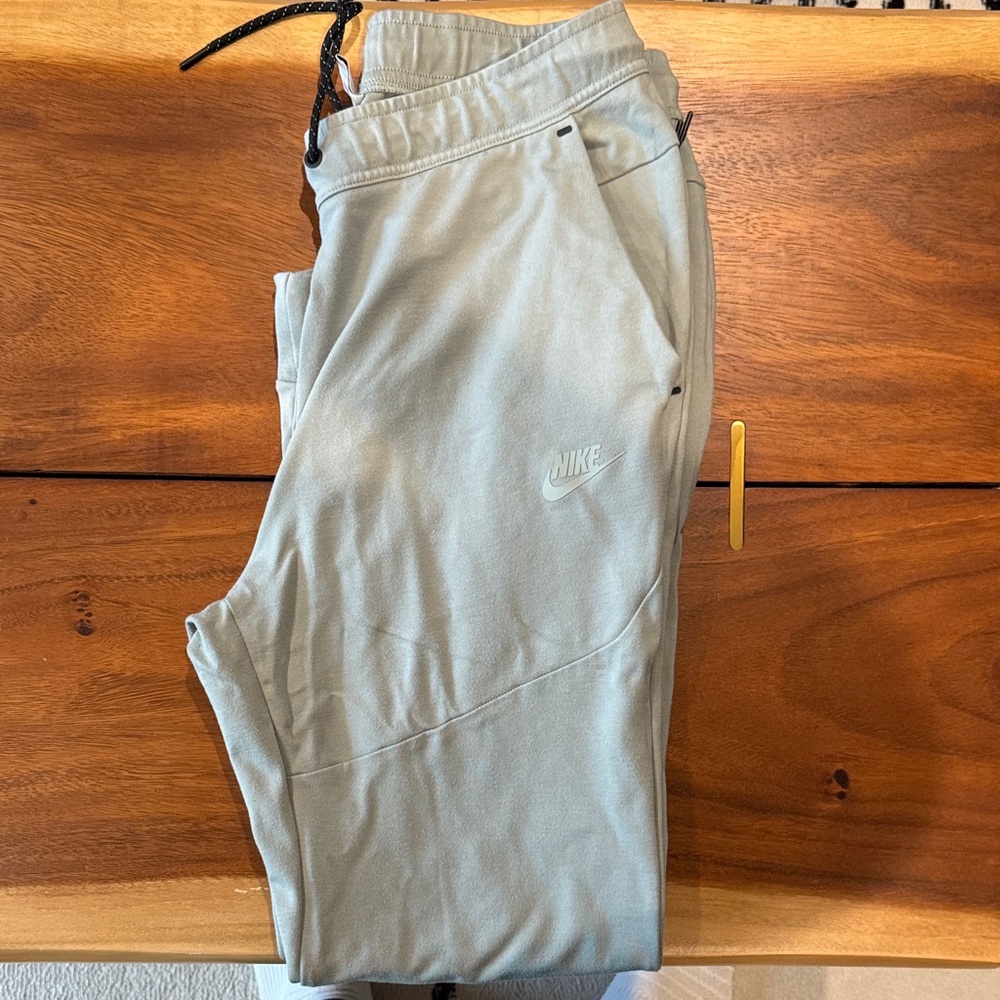 Nike Light Gray Sweatpants
